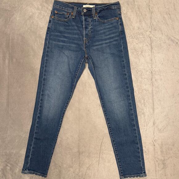 Levi's Denim - Levi's Women's High Rise Wedgie Skinny Jean Medium Wash Size 28/6